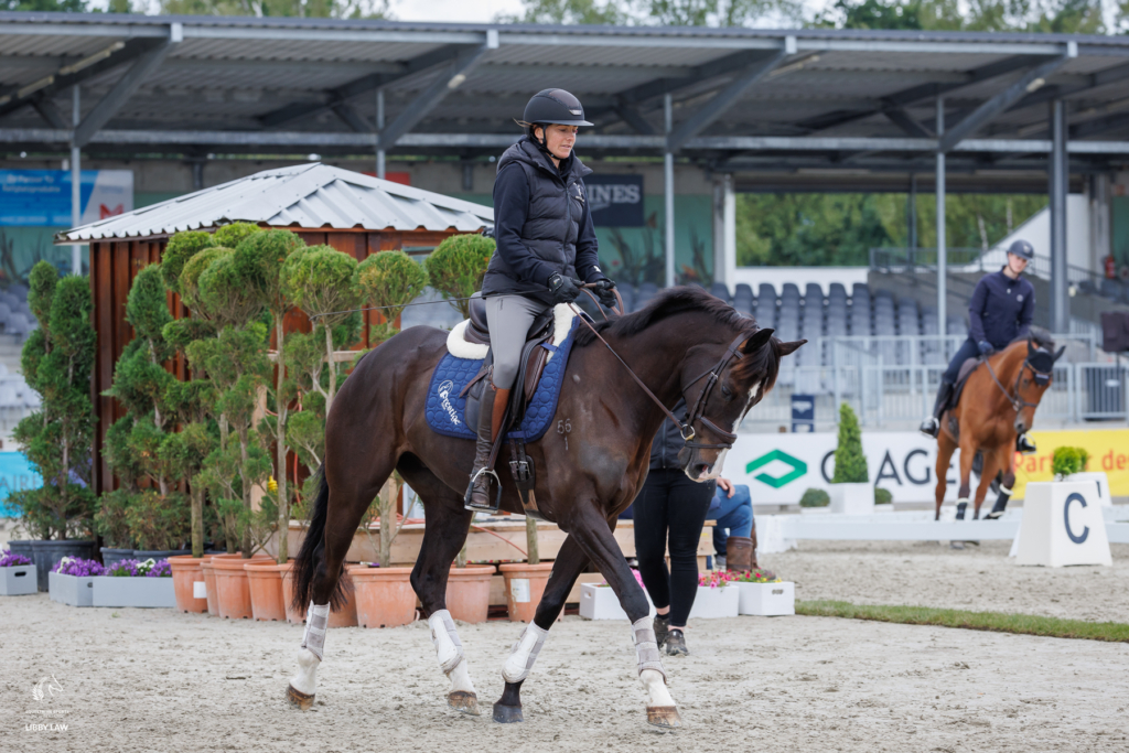 NZL-Amanda Pottinger rides Good Timing during the arena familiarisation. 2024 Longines Luhmuehlen Horse Trials. Wednesday 12 June. Copyright Photo: Libby Law Photography